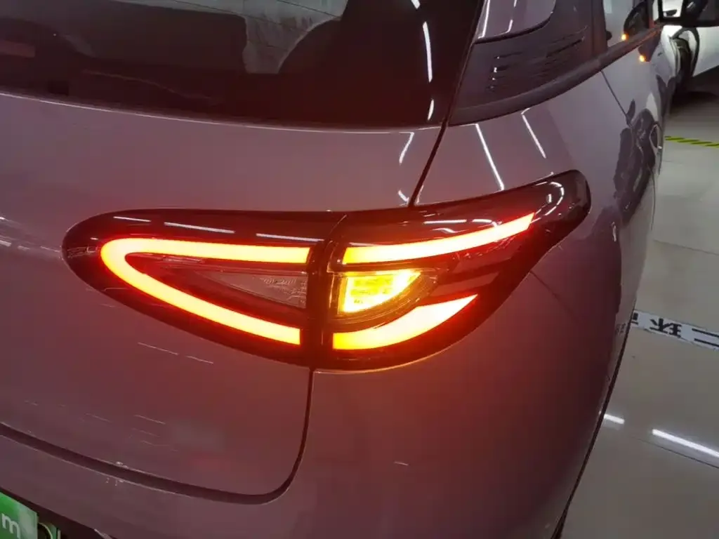 Geely Starburst — фото 4