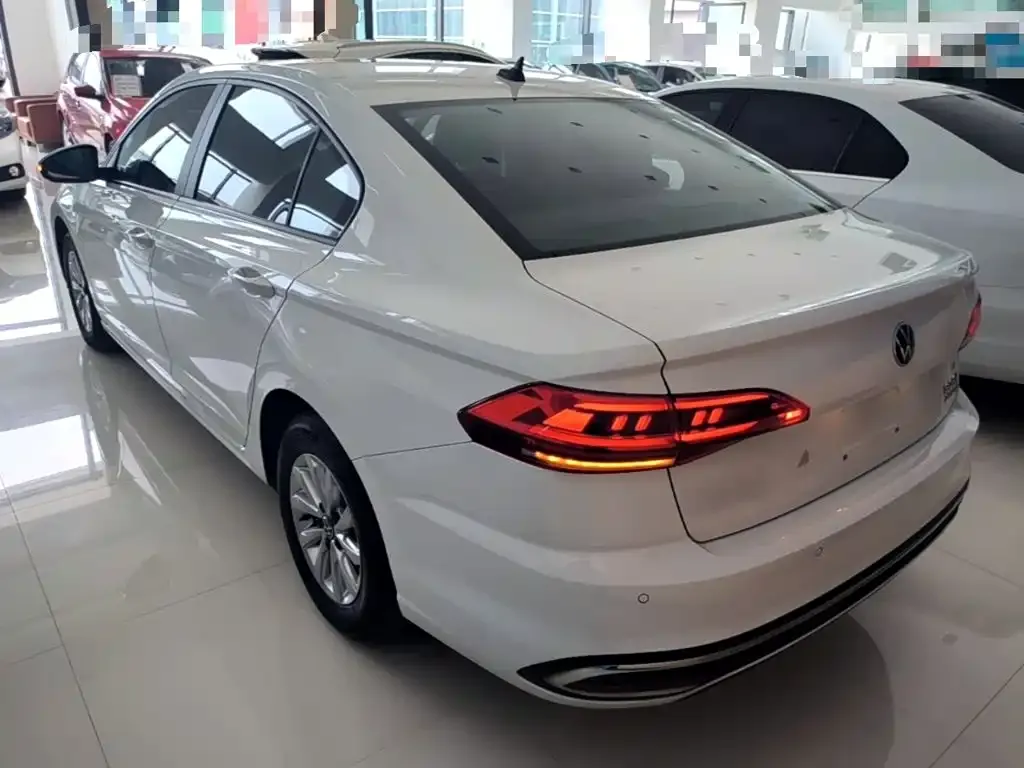 Volkswagen Bora 2024 из CN, фото 10