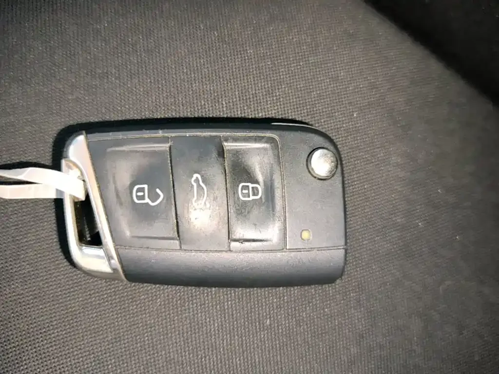Volkswagen Bora 2024 из CN, фото 8
