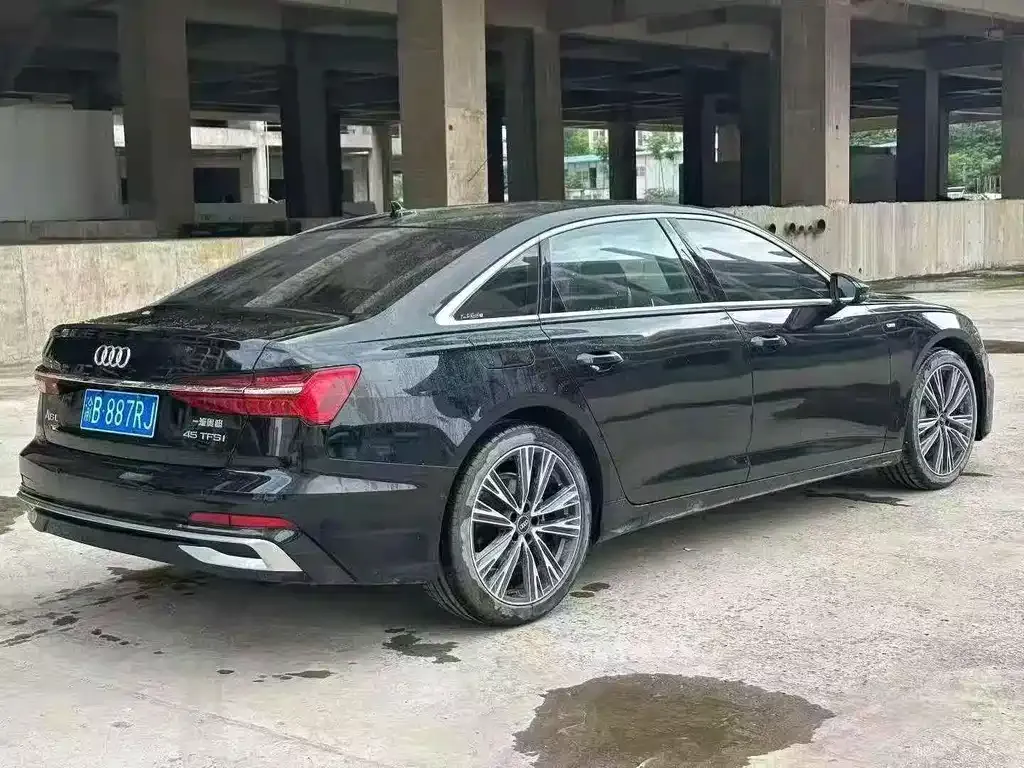 Audi A6L — фото 7