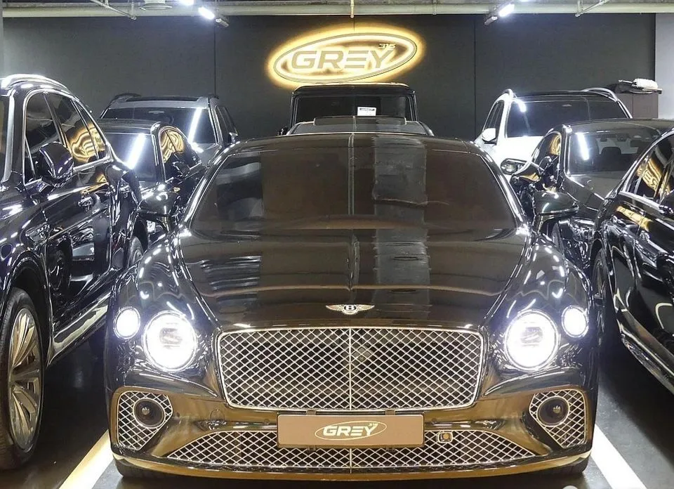 Bentley Continental — фото 1