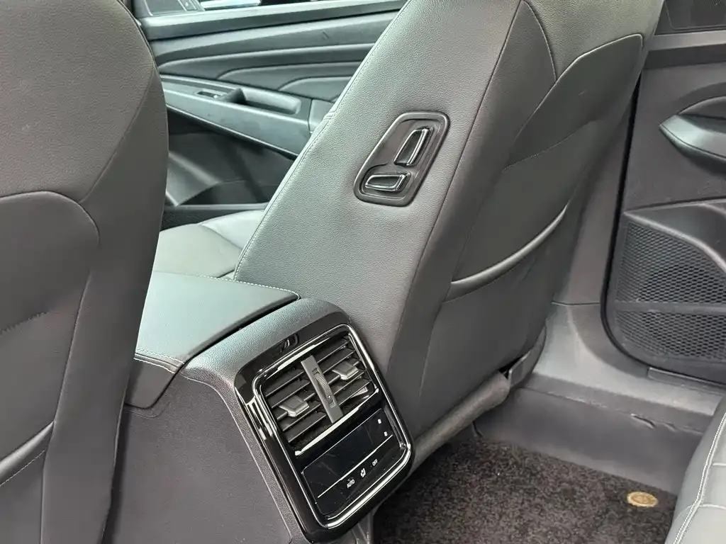Volkswagen Passat — фото 4