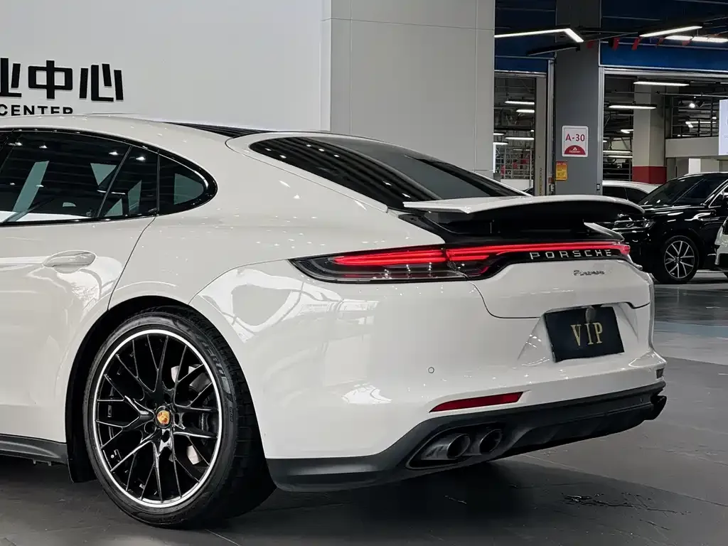 Porsche Panamera — фото 9