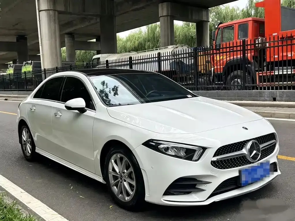 Mercedes-Benz A-Class — фото 8