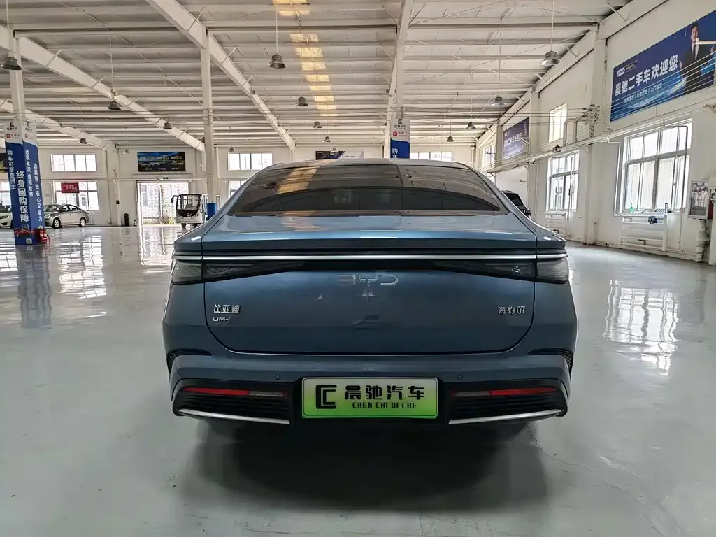 BYD Seal 07 DM-i — фото 10