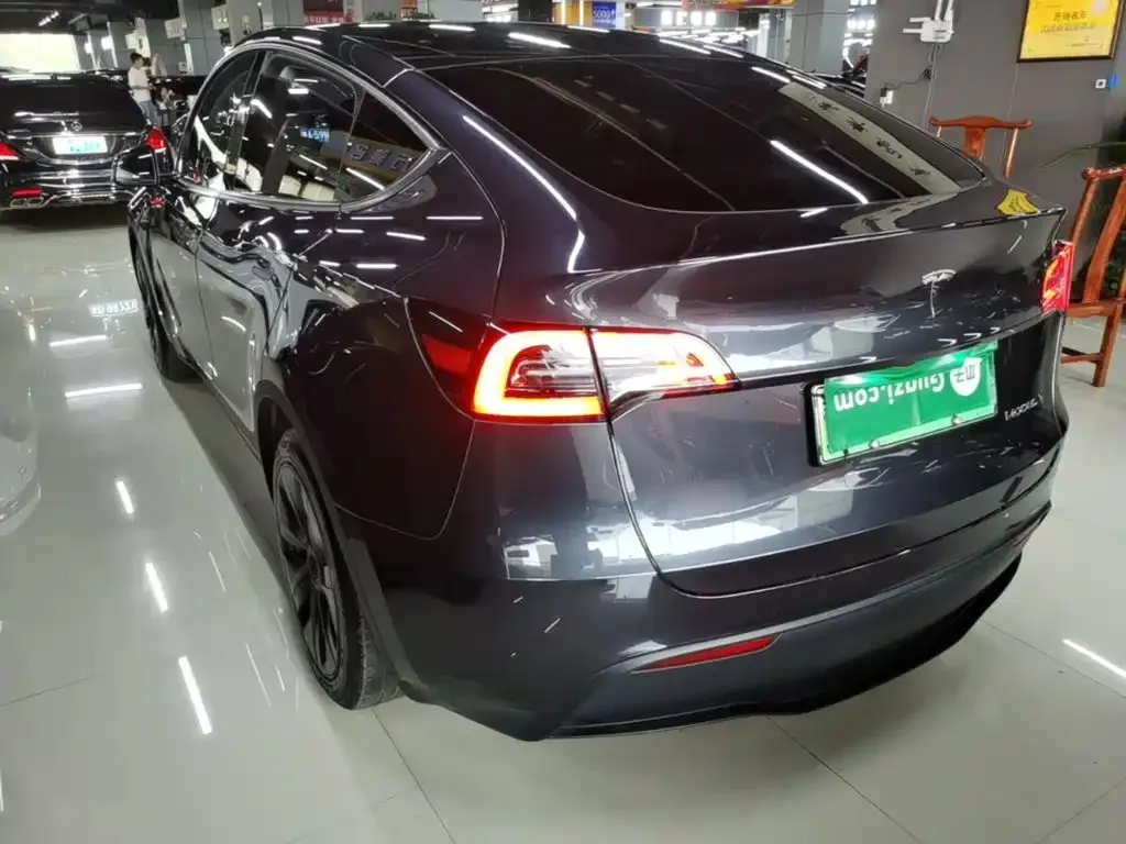 Tesla Model Y — фото 7