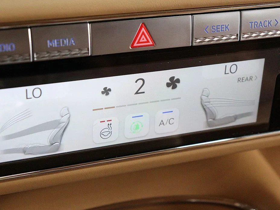 Genesis G90 2023 из KR, фото 3