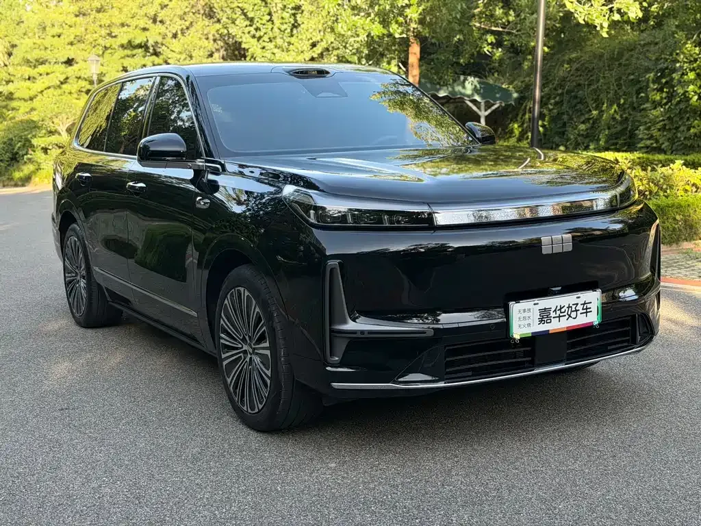 Geely Galaxy M9 — фото 10