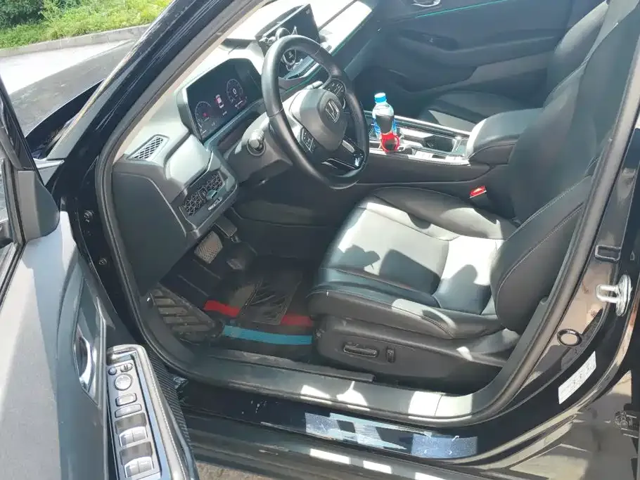 Honda Accord — фото 10