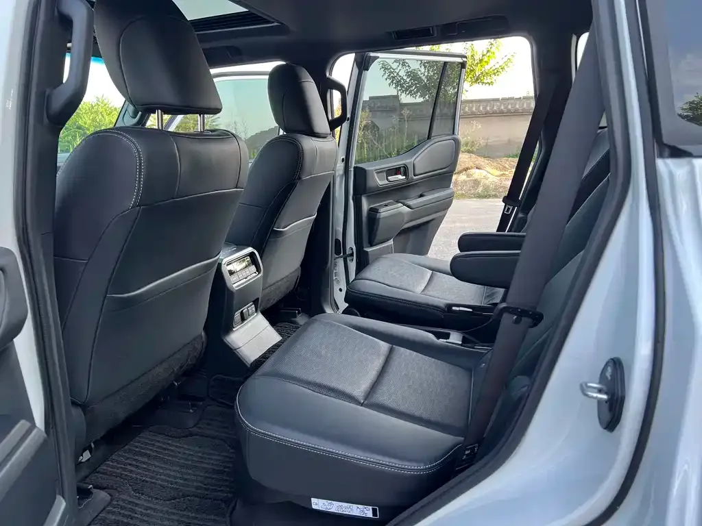 Toyota Prado 2025 из CN, фото 3