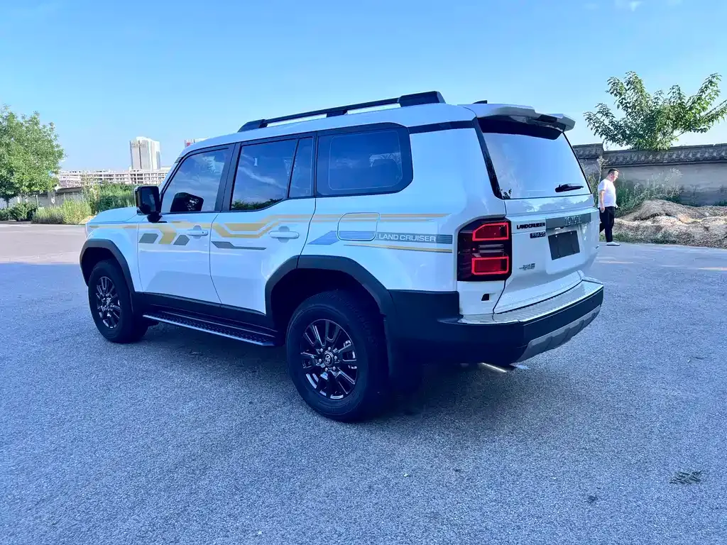 Toyota Prado 2025 из CN, фото 6