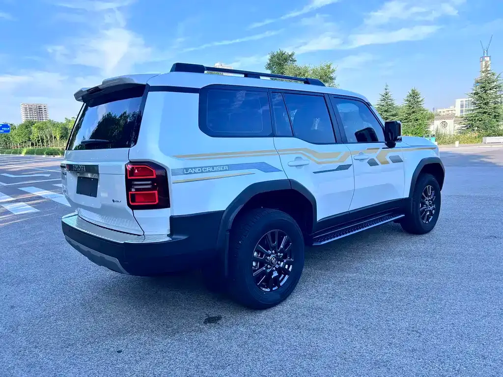Toyota Prado 2025 из CN, фото 10