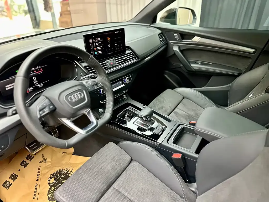 Audi Q5L Sportback — фото 4