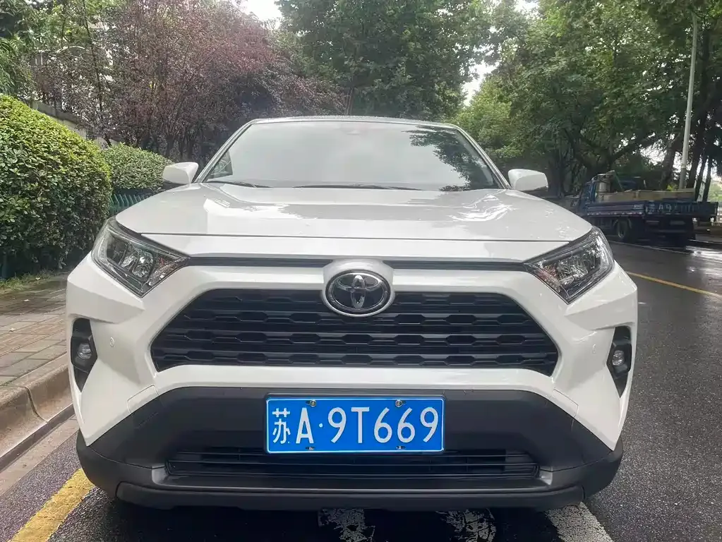 Toyota RAV4 2024 из CN, фото 9