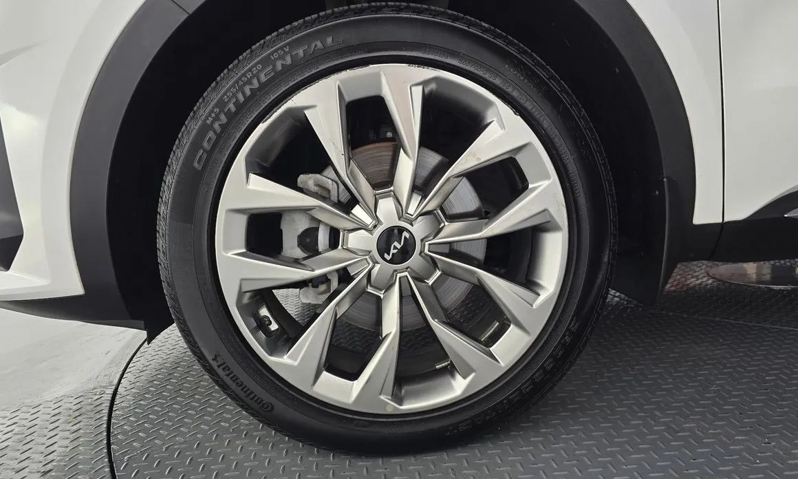 Kia Sorento — фото 5
