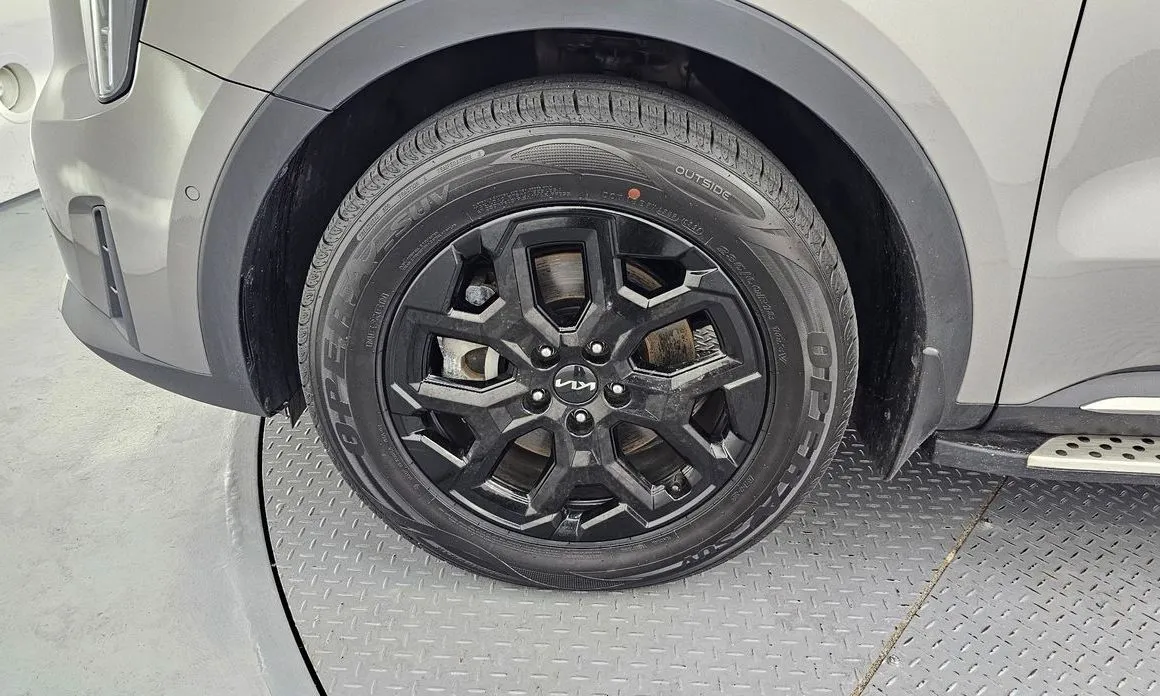 Kia Sorento — фото 8