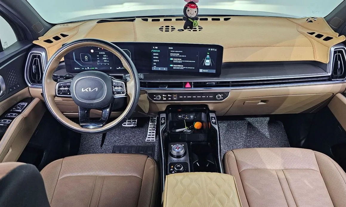 Kia Sorento — фото 10