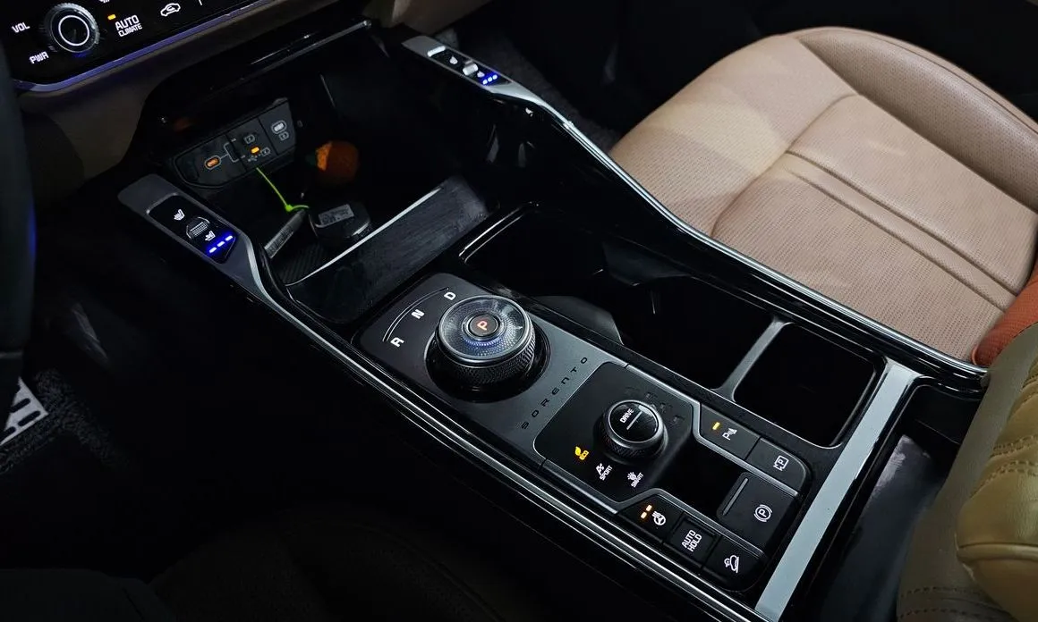 Kia Sorento — фото 5
