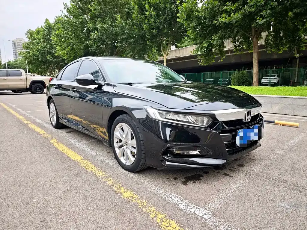 Honda Accord — фото 7