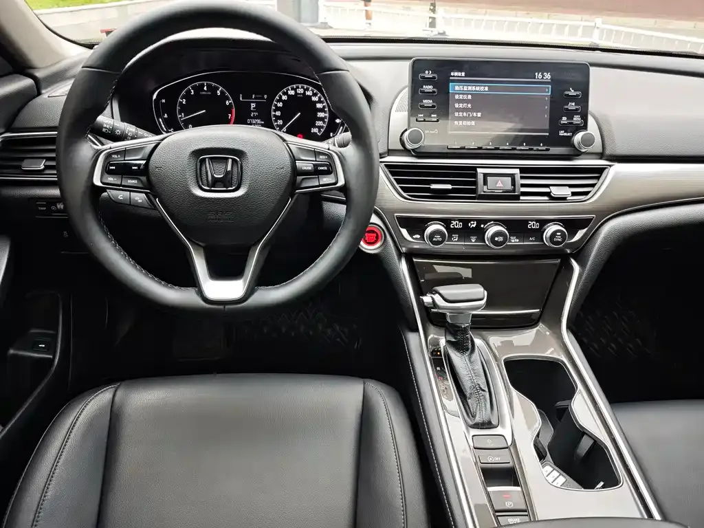 Honda Accord — фото 6