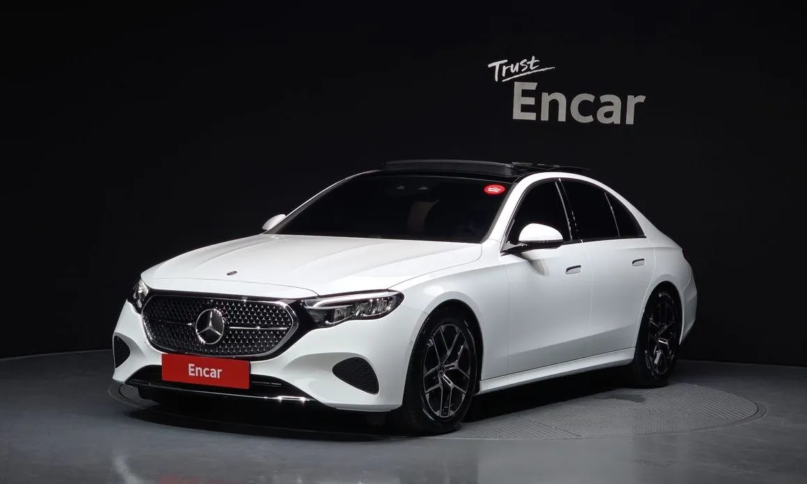 Mercedes-Benz E-Class — фото 1