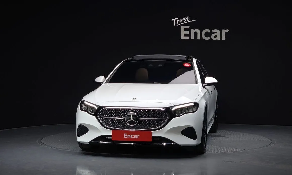 Mercedes-Benz E-Class — фото 10