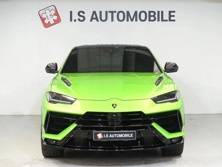 Lamborghini Urus — фото 1