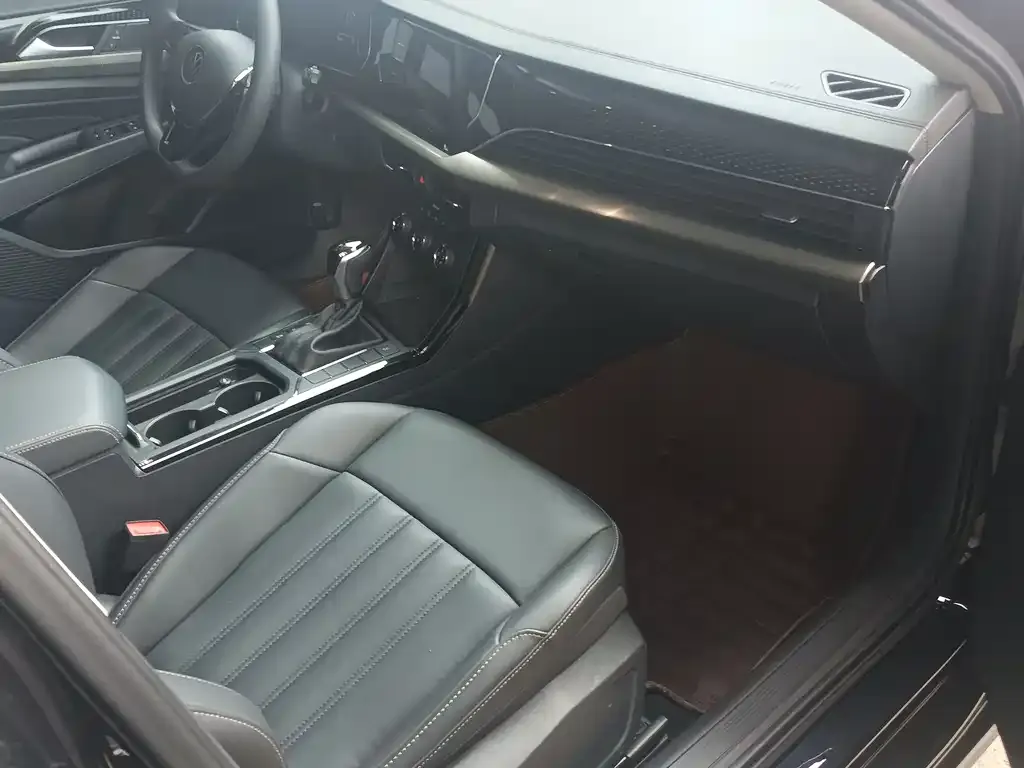Volkswagen Passat — фото 2
