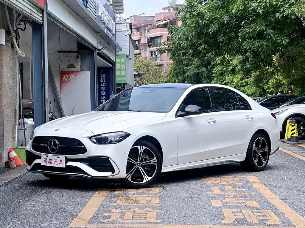 Mercedes-Benz C-Class — фото 1