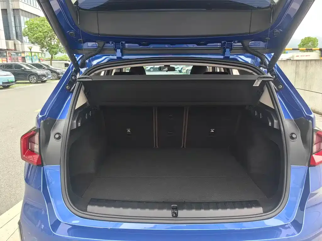 BMW X1 2023 из CN, фото 2