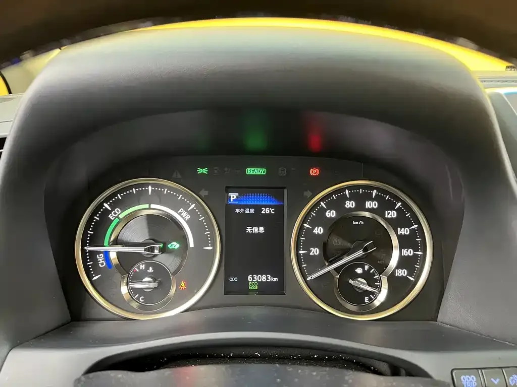 Toyota Alphard — фото 6