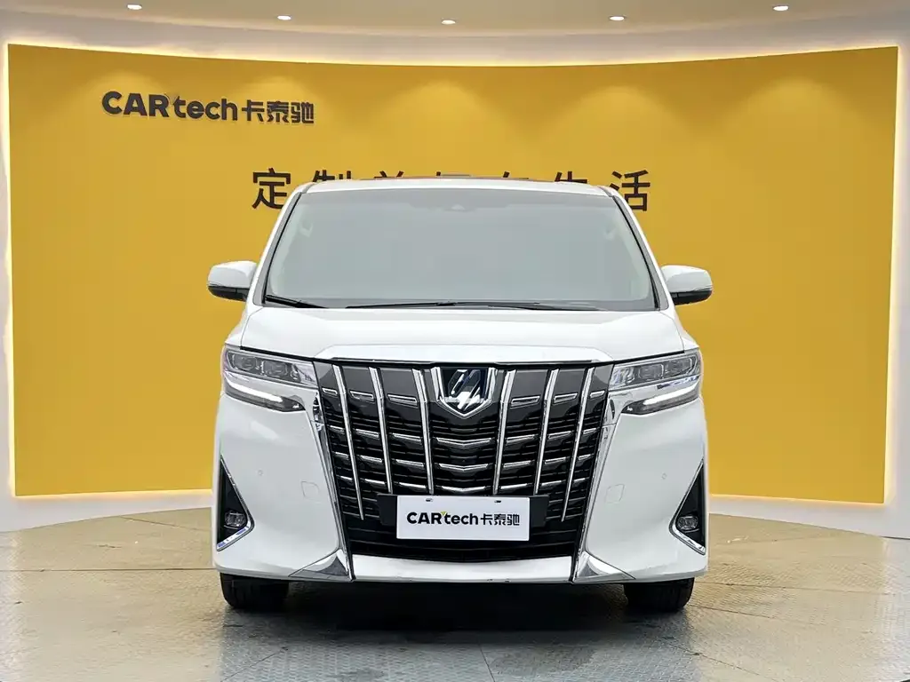 Toyota Alphard — фото 3