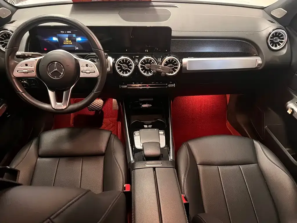 Mercedes-Benz GLB — фото 10