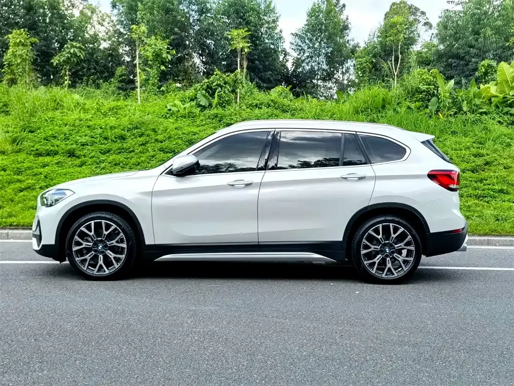 BMW X1 — фото 7