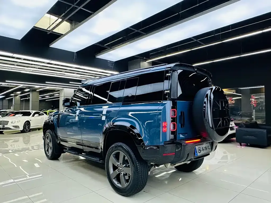 Land Rover Defender — фото 4