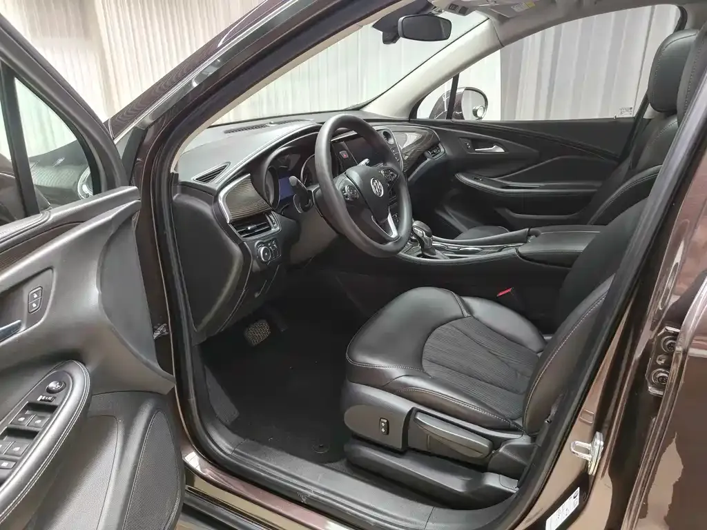 Buick Envision Plus — фото 9