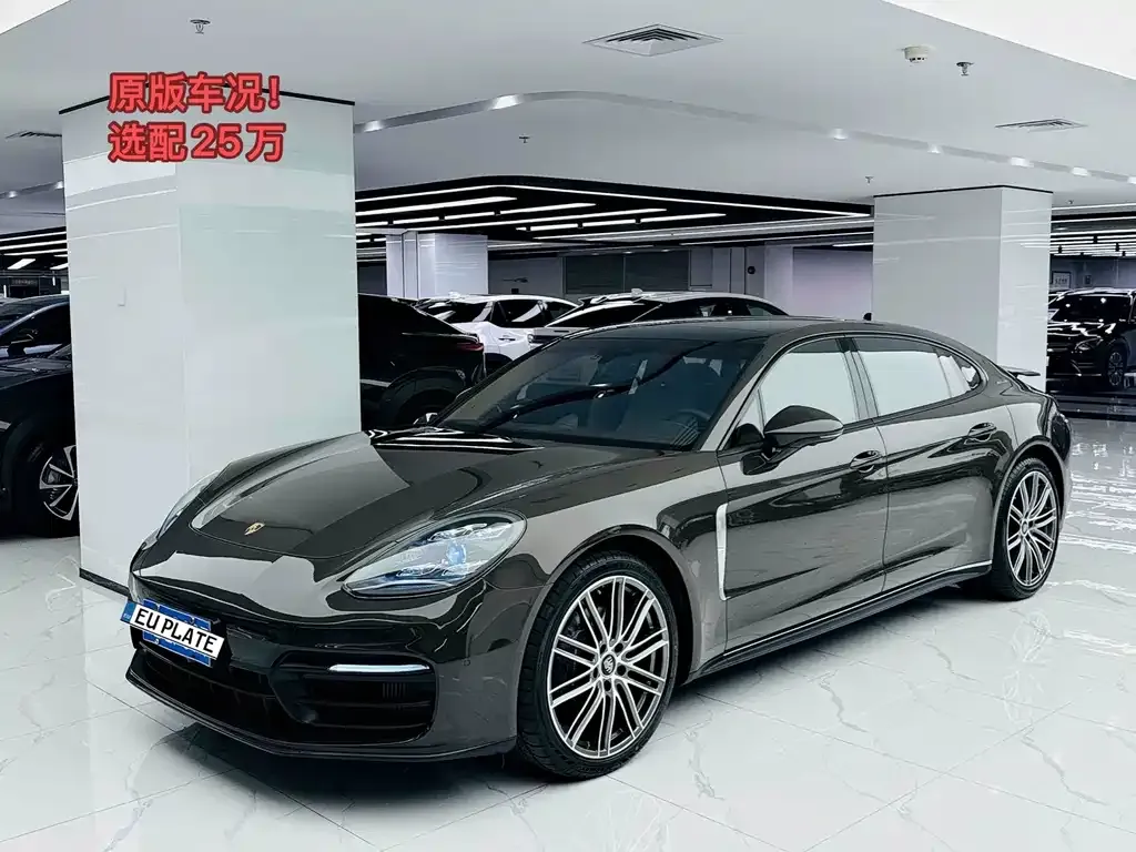 Porsche Panamera — фото 1