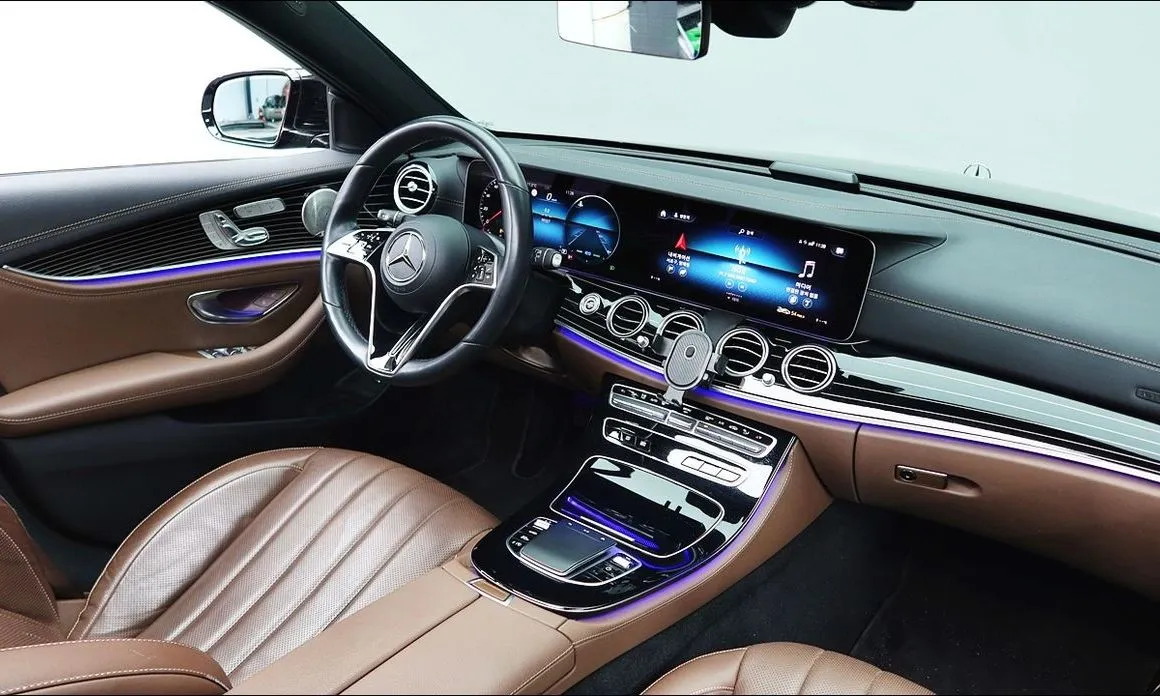 Mercedes-Benz E-Class — фото 10