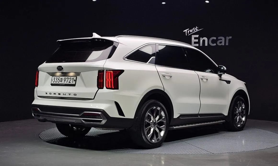Kia Sorento — фото 10