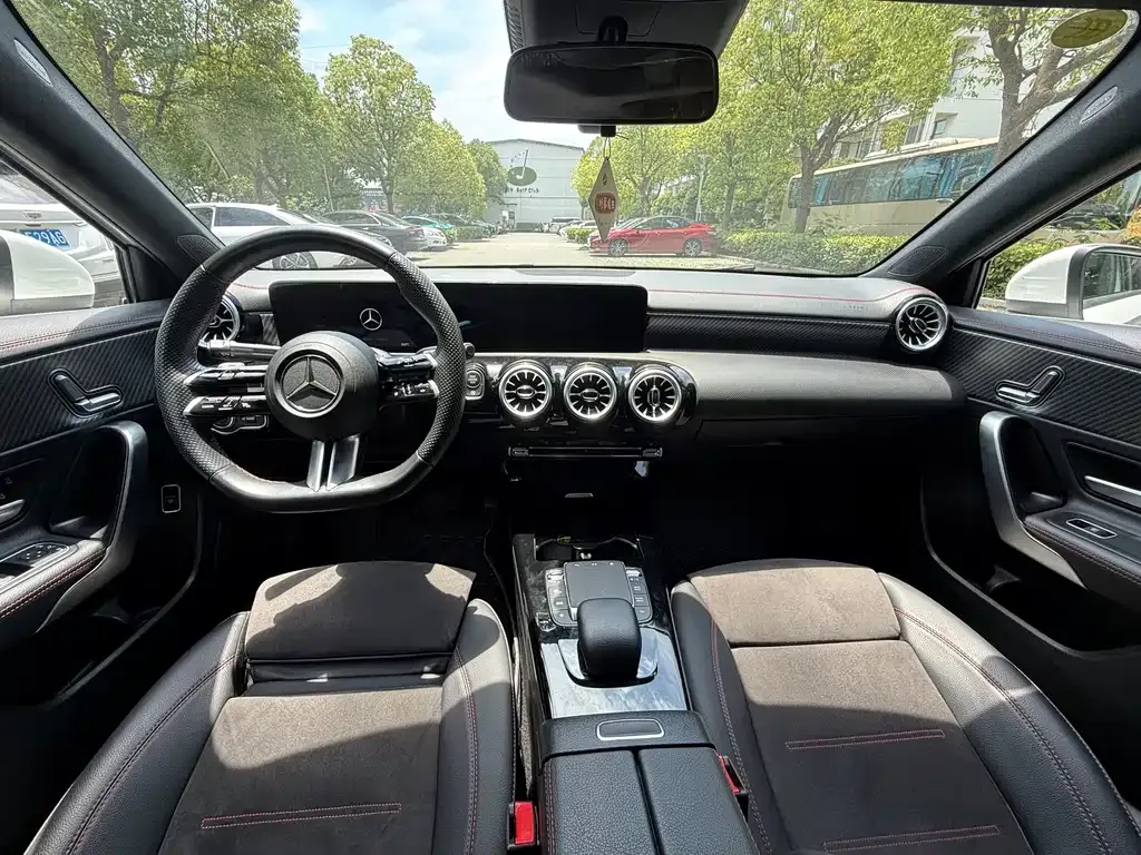 Mercedes-Benz A-Class — фото 10