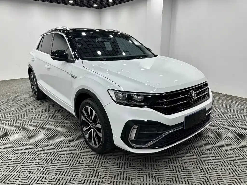 Volkswagen T-Roc — фото 1