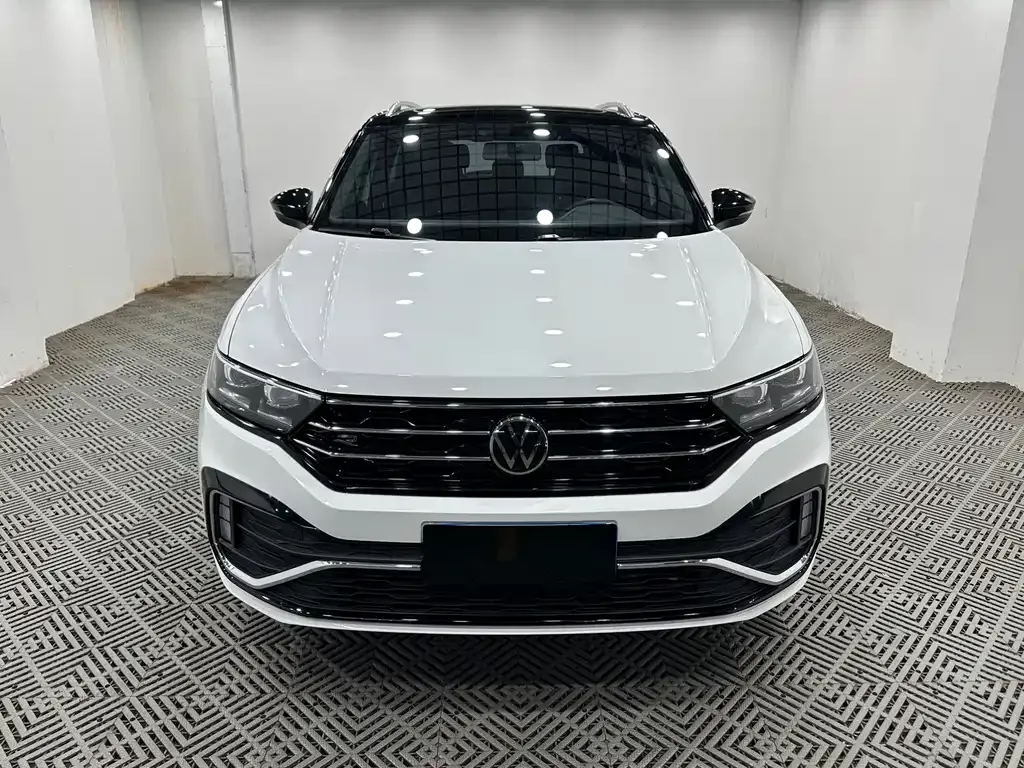 Volkswagen T-Roc — фото 7