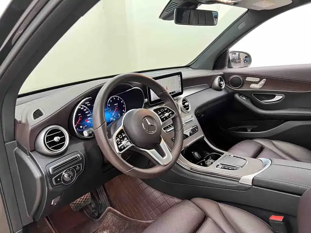 Mercedes-Benz GLC — фото 5