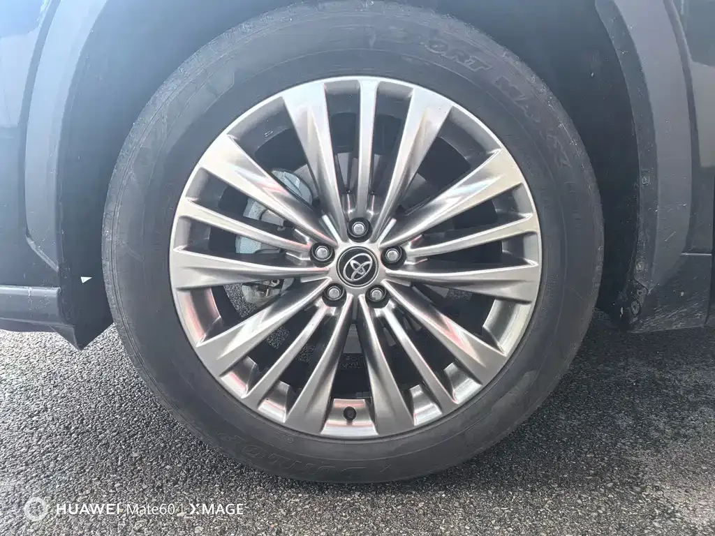 Toyota Highlander — фото 5