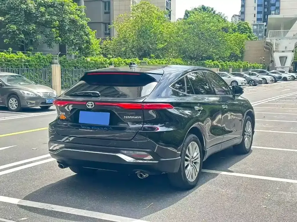 Toyota Harrier — фото 8