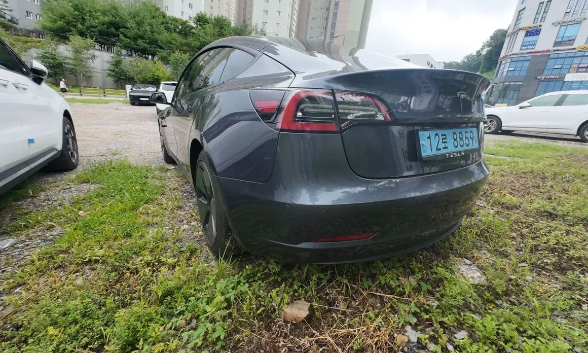 Tesla Model 3 — фото 3