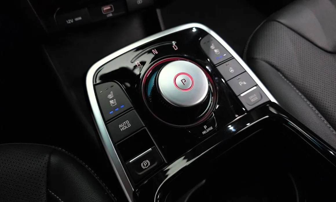 Kia Niro — фото 9