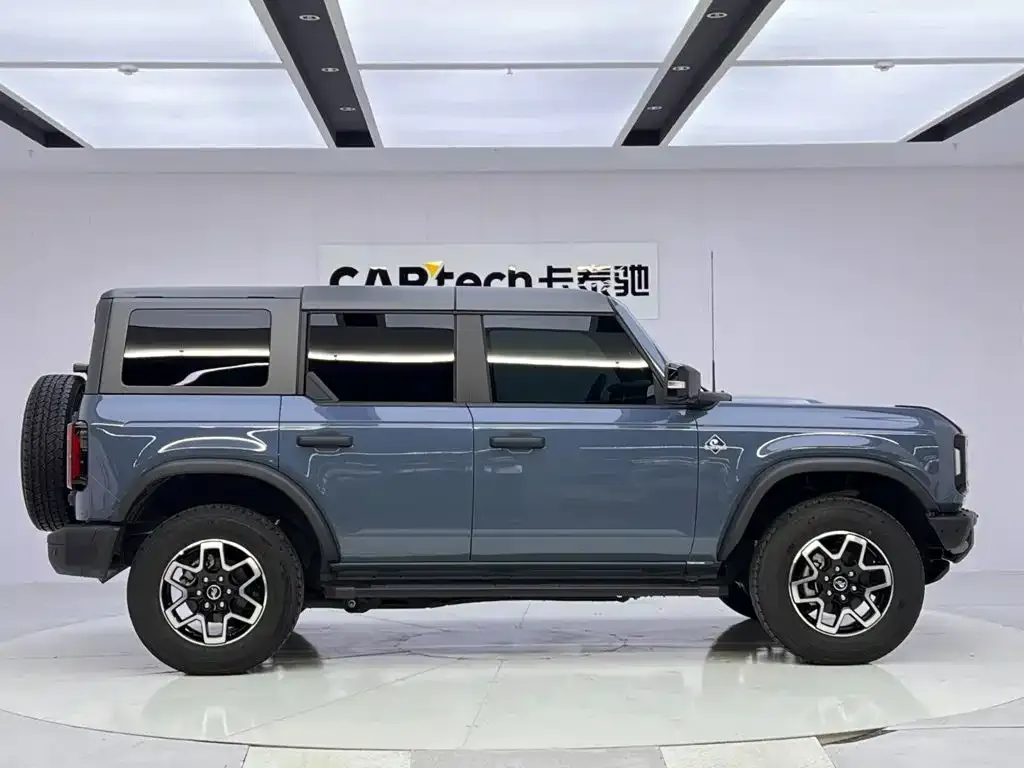 Ford Bronco — фото 10