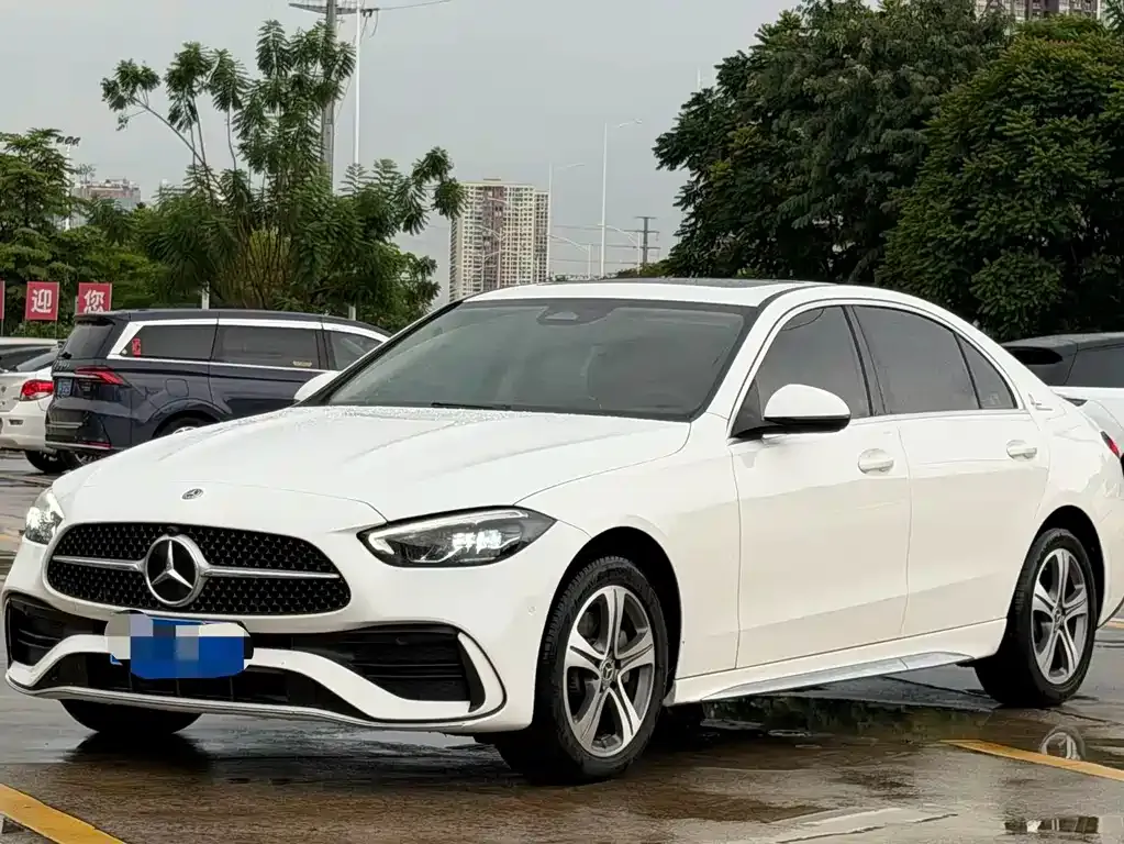 Mercedes-Benz C-Class — фото 1