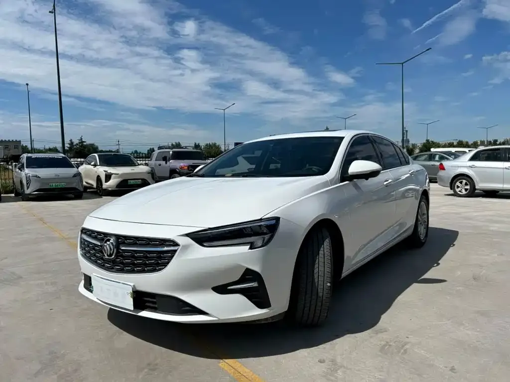 Buick Regal — фото 1